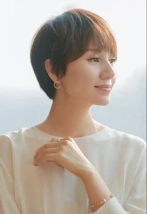 原创当年轻时的照片曝光后不敢相信袁泉刚出道时到底有多美