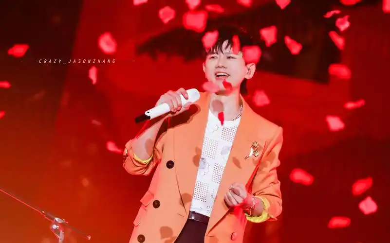 张杰深圳演唱会彩排 逆战!