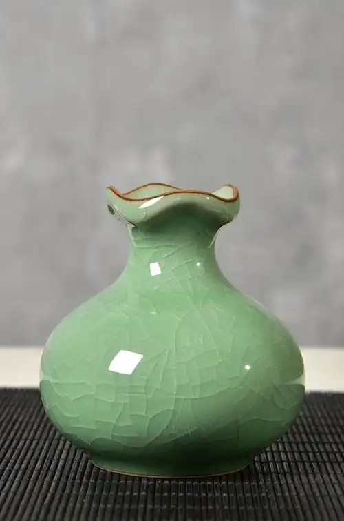 涵青堂龙泉青瓷小花插陶瓷冰裂纹花器办公室桌面摆件饰品花口小花瓶