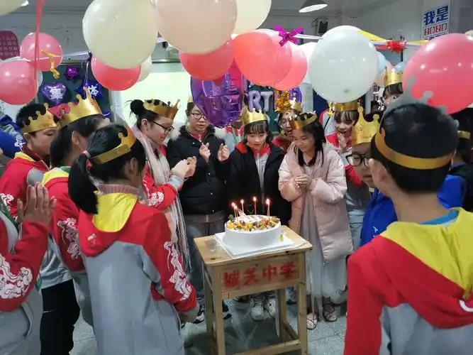 不一样的集体生日会