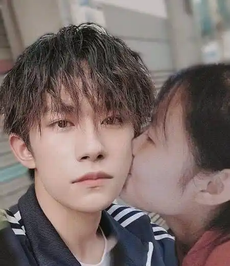 娱乐圈粉丝"p图"谁更牛,易烊千玺王一博最酸,赖冠霖也不错_偶像_姐姐