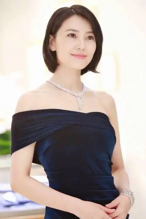 高圆圆高清淡雅美照,美丽惊艳!