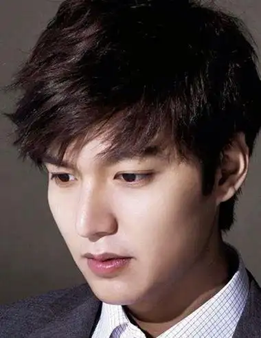 男生直发分头发型潮男七分头发型图片2