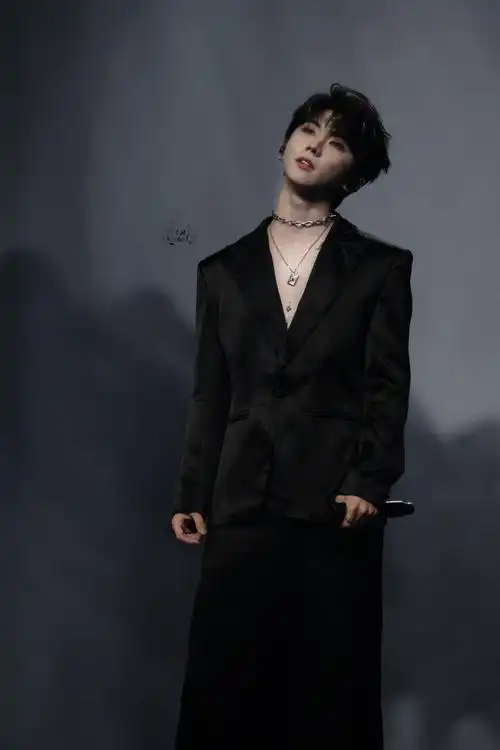 马嘉祺叁重楼暨出道四周年演唱会##今日星拍放送