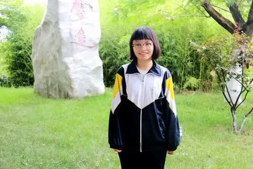 蓝光中学必将与时俱进,开拓创新,创造更加优异成绩,为富平教育振兴和