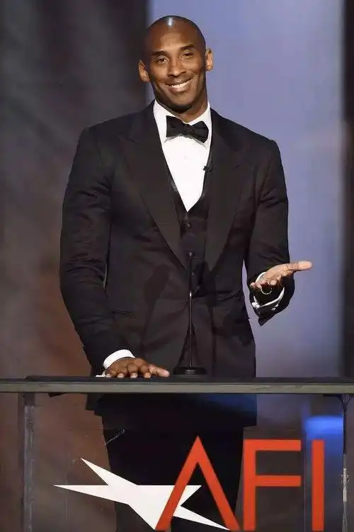 世界上穿西装最有型的男人-科比在篮球圈里绝对算是西装型男了!