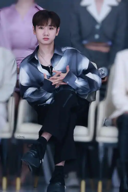 汪苏泷回应凭什么参加歌手