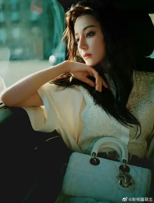 #迪丽热巴烟熏妆#