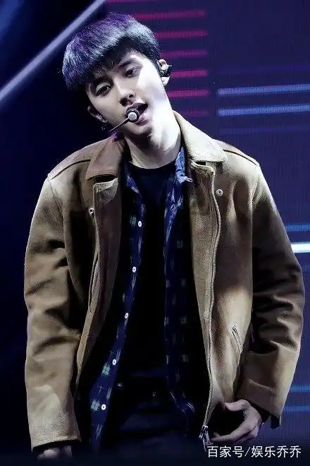 都暻秀 舞台现场 每个角度都很帅