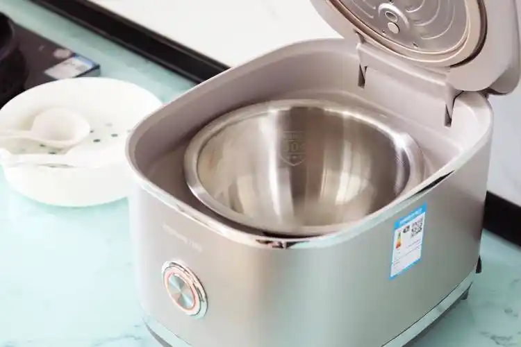 九阳0涂层电饭煲评测配备304不锈钢内胆告别涂层脱落危害