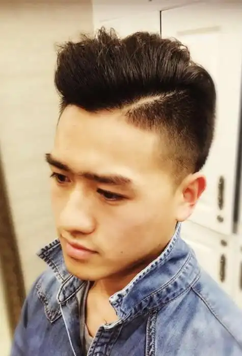 男生鬓角剃光短头发造型 阳光帅气男生短发介绍
