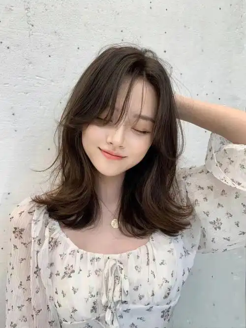 韩式修容锁骨发气垫烫