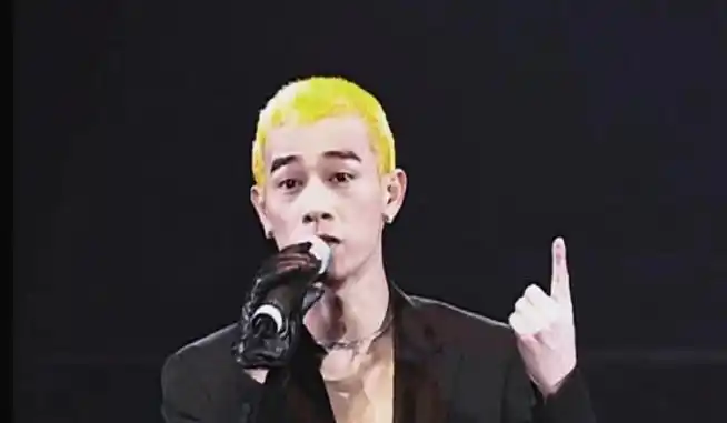 陈小春寸头封面##陈小春时尚先生12月刊封面