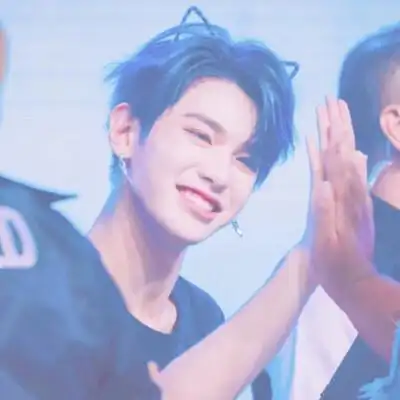 黄明昊justin头像可爱