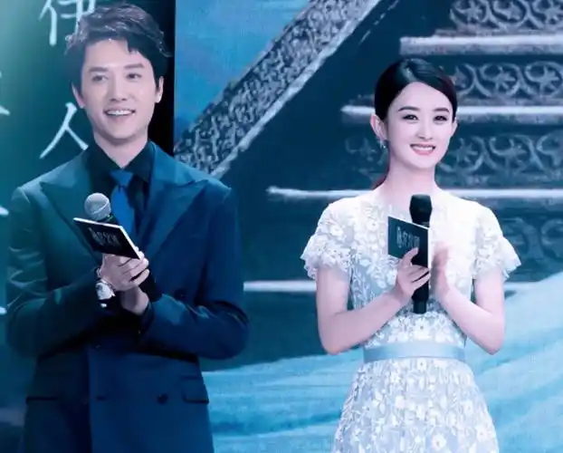 赵丽颖冯绍峰官宣分手,二人至今没办婚礼,莫小棋的预言应验了_消息