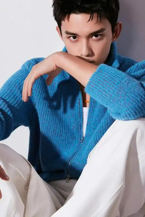 吴磊时尚写真俊朗帅气青春男神