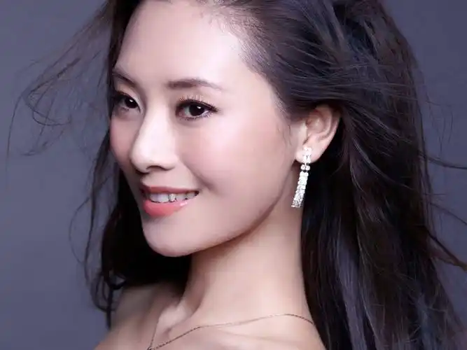 汤晓菲美女壁纸(2/22)