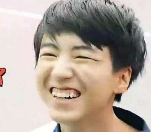 长得好看,笑起来却很"丑"的明星,看到王俊凯,笑出了猪声!