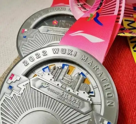 惊喜永不停步!2022无锡马拉松奖牌发布!