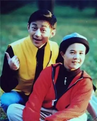 图金龟子何炅年轻的照片曝光时隔20年再相聚