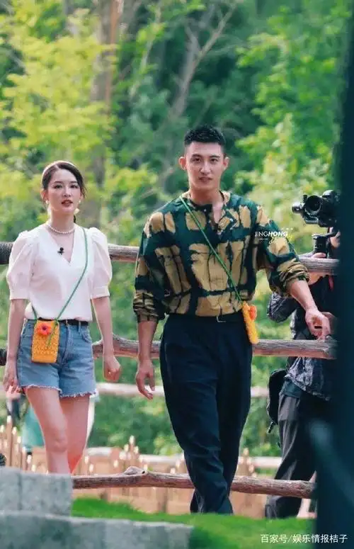 黄景瑜新剧今晚开播,狂撩李沁求恋爱,网友:剧名太俗!