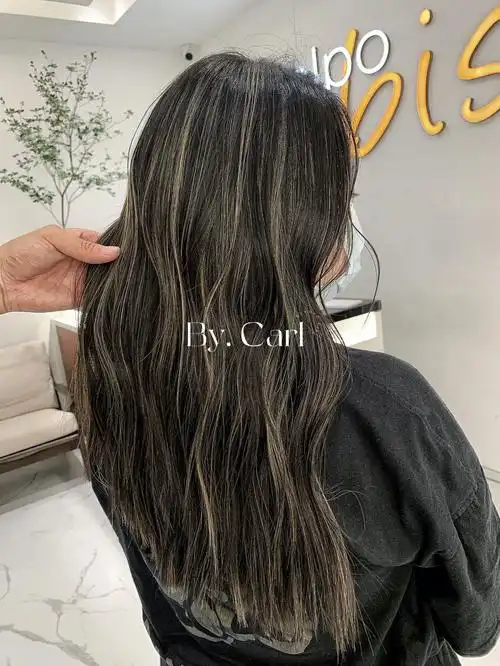 不染一次美式挑染都不知道黑发长长多好看