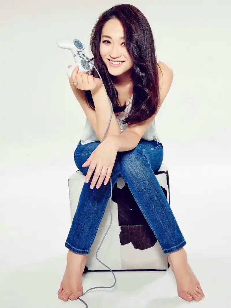 李小冉凭借家庭剧《大丈夫》获得第20届上海电视节白玉兰奖最佳女演员