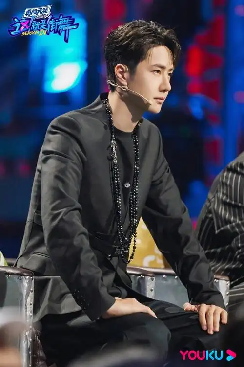 王一博街舞4最新造型 all black西装衬托冷感矜贵