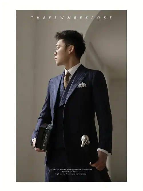 一套藏青色西装足以应付99的重要场合78