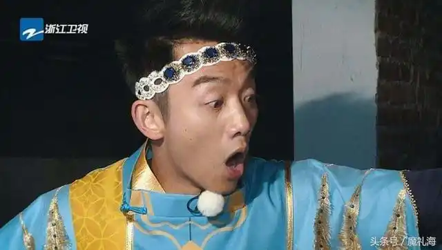 没有玩过狼人杀,尬着看完《奔跑吧》3个诡异表情吓死爹了