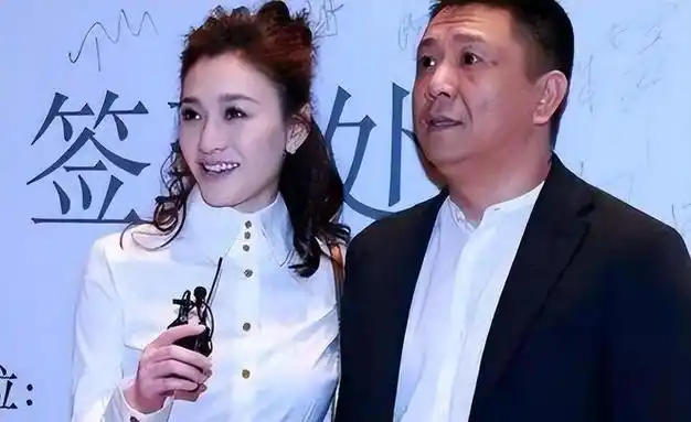 李小冉,感情经历挫折后,最终收获爱情|鄢颇|陈坤|梅婷|孙东海_网易