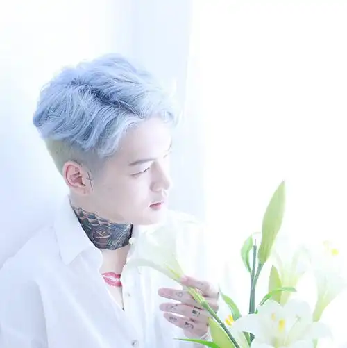 两款时尚蓝色染发送给潮男帅哥们2