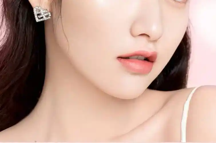 【心三源护肤课堂】又油又干的皮肤在秋天如何逆袭,轻松保持水嫩光滑?