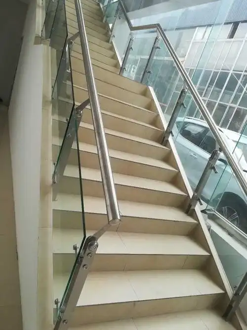 不锈钢玻璃扶手 案例