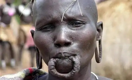 世界上最奇怪的人,长相似外星人,还打破吉尼斯纪录!