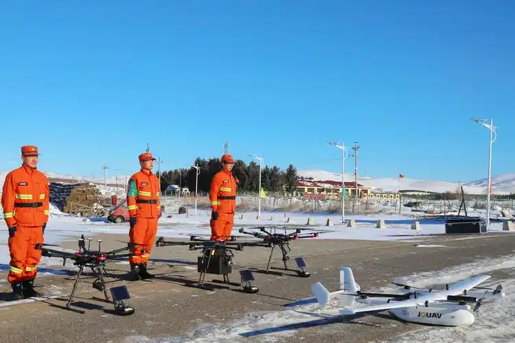 空中飞来防火标语信息化装备助力森林防火实现新突破