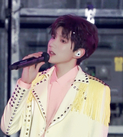 王源五周年绿海