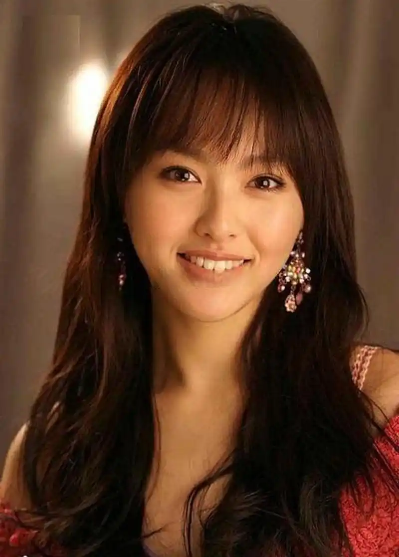 就是后面戏路没拓展开,但是家庭幸福也是一种成功啊～  #早期唐嫣