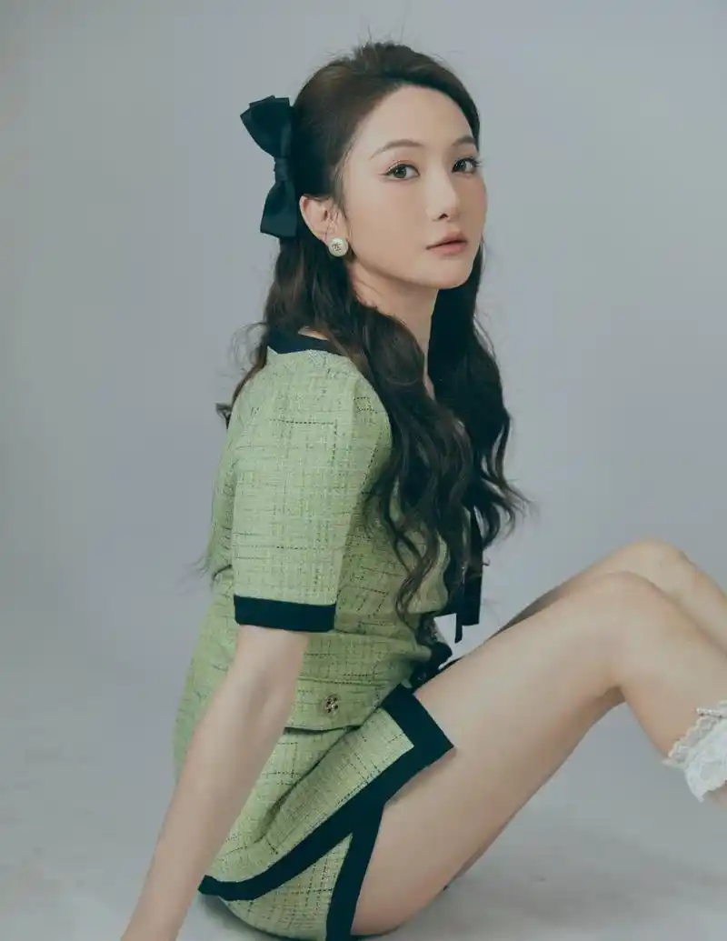 陆婷甜蜜写真集