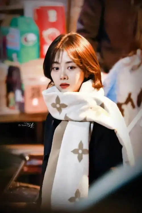 谭松韵超话#谭松韵纪星##谭松韵你比星光美丽#美神跌落凡间.