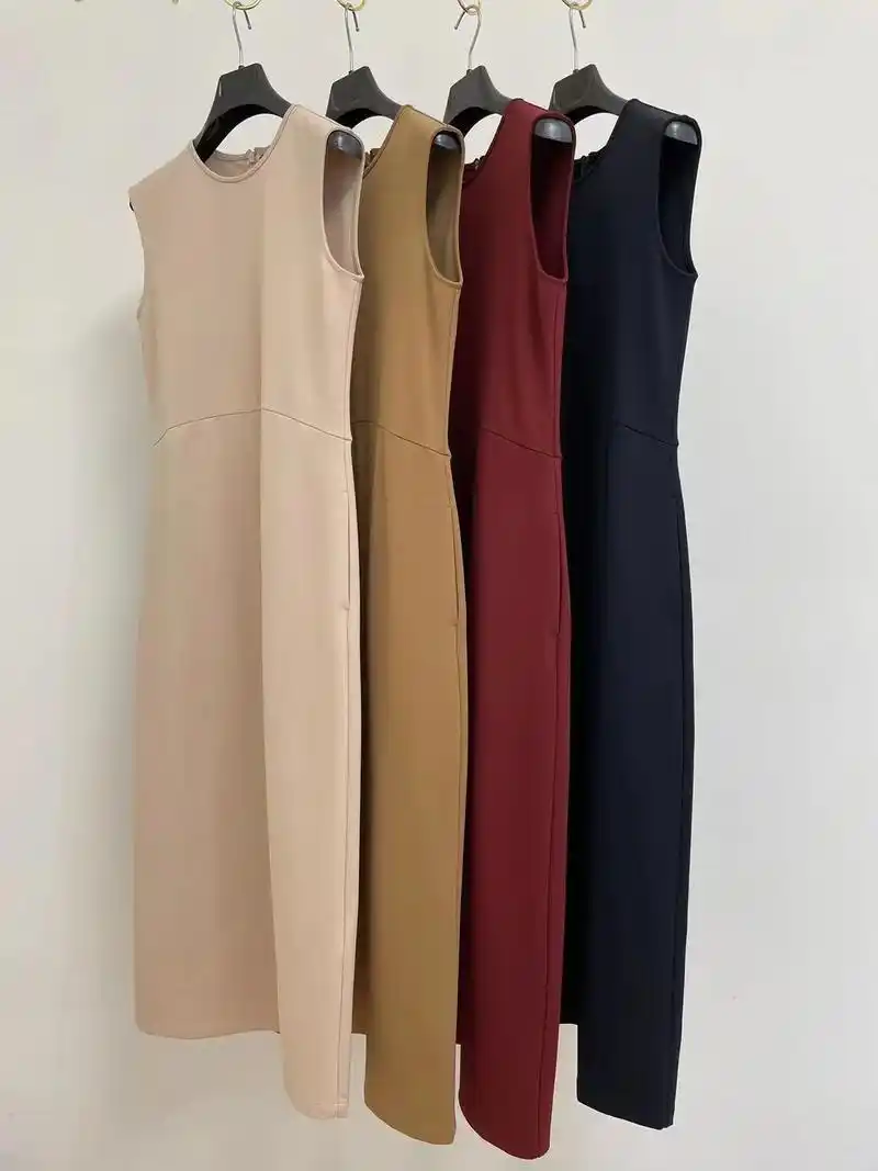 max2023早秋新款无袖直筒连衣裙.p710 max202 - 抖音