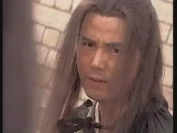 林瑞阳和美女公开摸手调情还拍过贴脸嘟嘴亲密照张庭的回应却让人费解