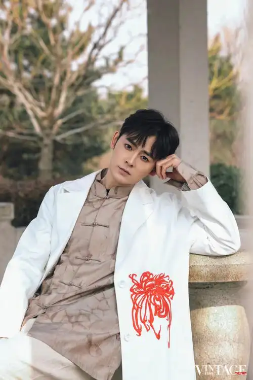 生机焕发之时,携手@演员李欣泽一起共赴国风盛宴.