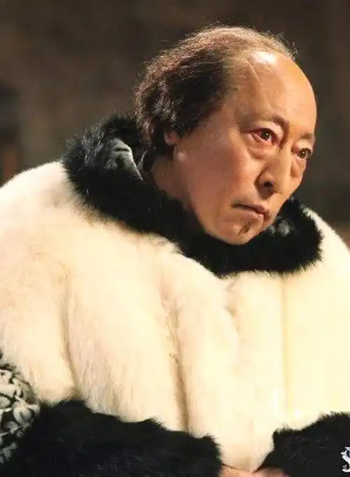 倪大红青涩旧照曝光,混到现在他这模样太不易了,岁月不止催人老