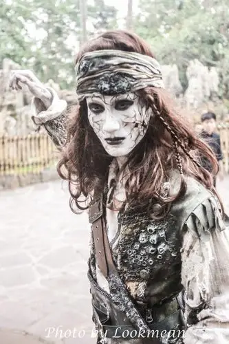 香港迪士尼恶人有请万圣节人均约1000元玩转两日一夜