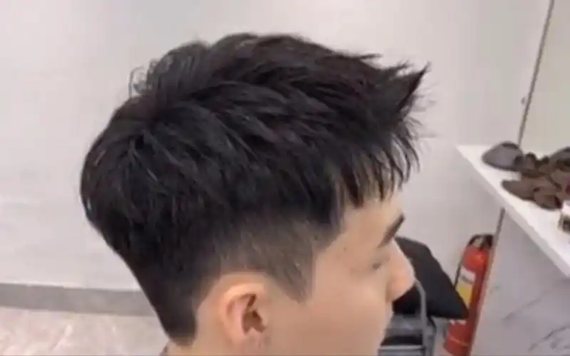 【男生发型】摩根烫男生发型帅气短发