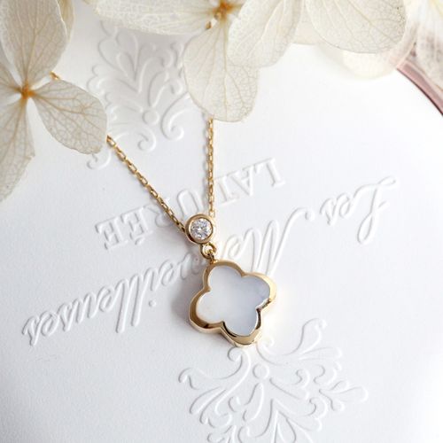 张多多 白贝四叶草镶真钻18k钻石项链 锁骨链 日系精致 正品