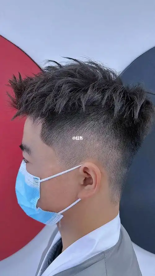 超帅摩根前刺发型