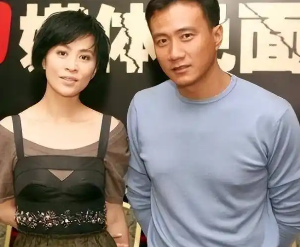 俞飞鸿是贾静雯的班主任,黎姿和韩磊是好友_刘亦菲_朱亚文_因为