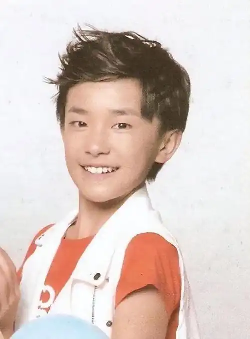 易烊千玺被冷落王俊凯王源的反应(易烊千玺口碑越来越好)(38)